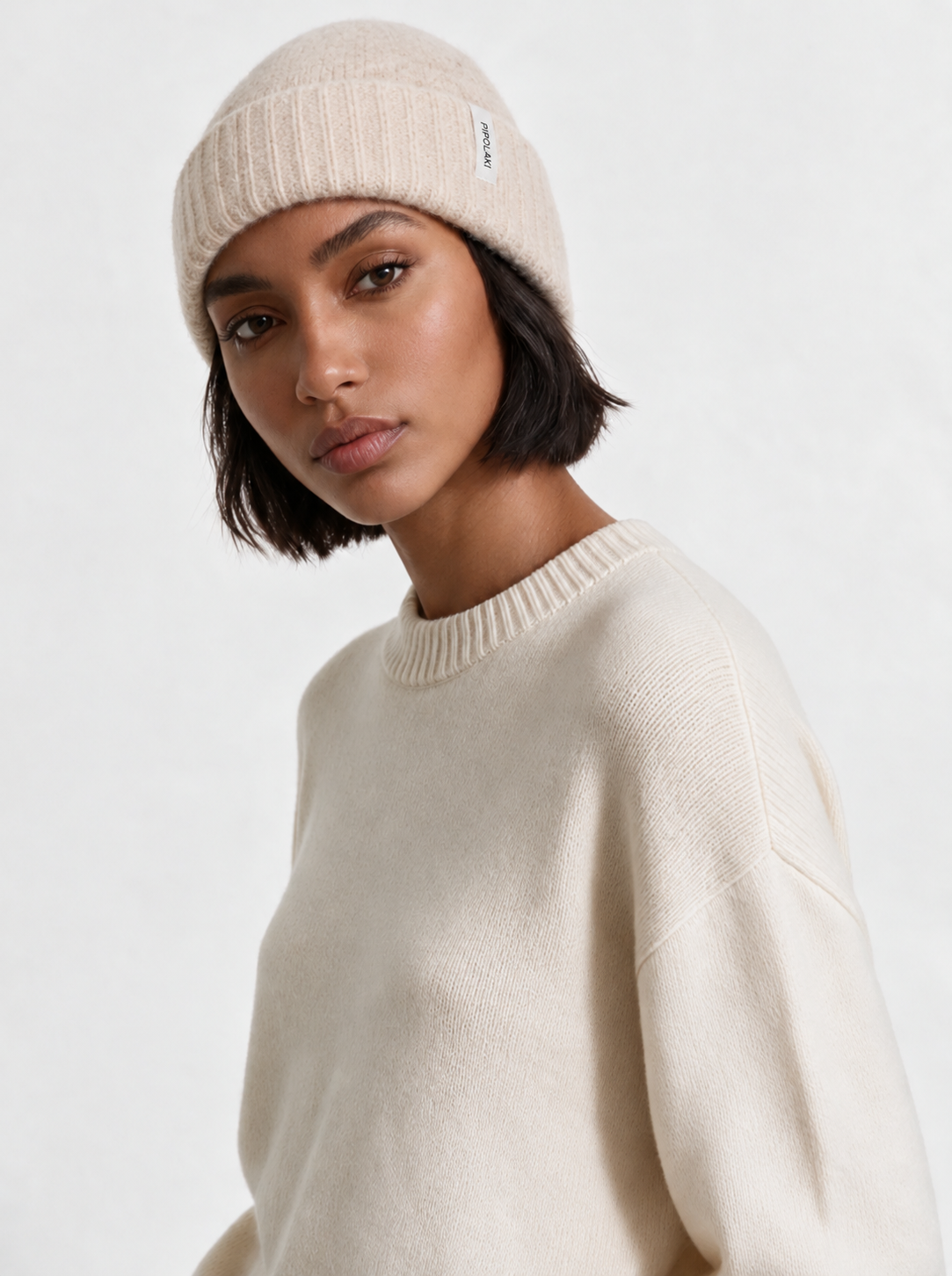 Bonnet Powder porté par une femme - Pipolaki