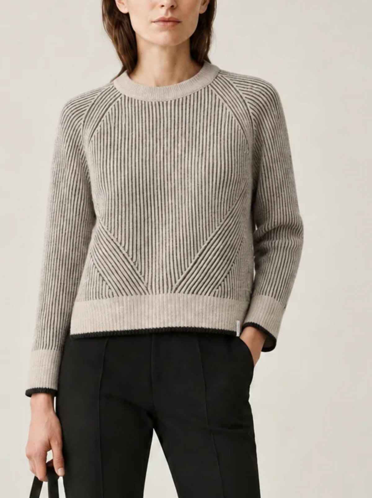 Pull Ubac femme noir et beige - PIPOLAKI